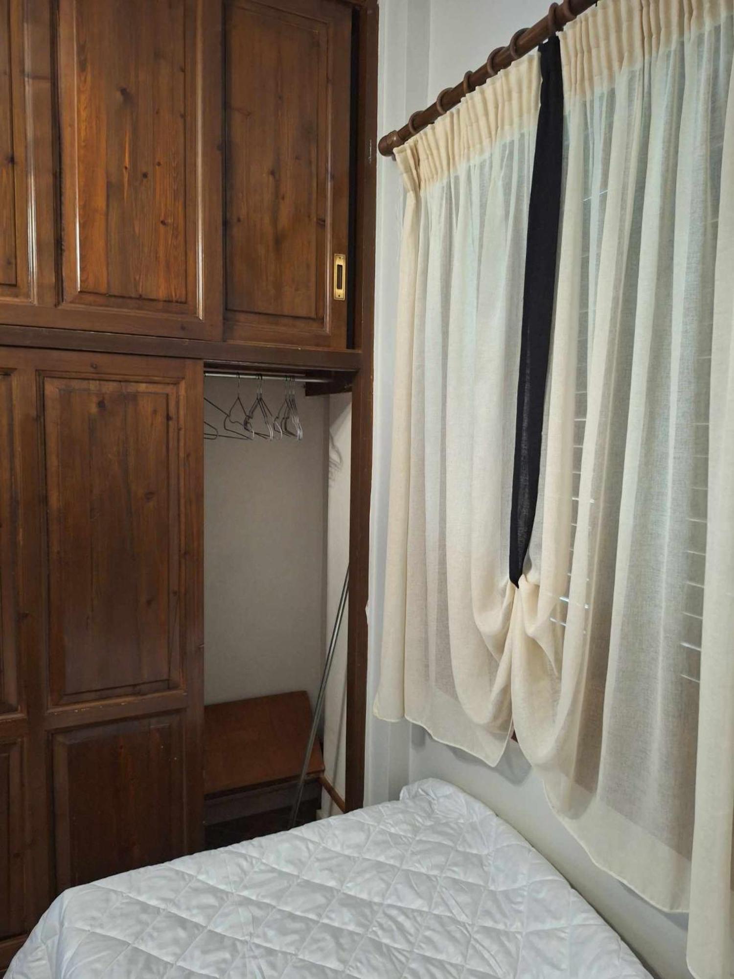 Petroupoli Apartments Атина Екстериор снимка